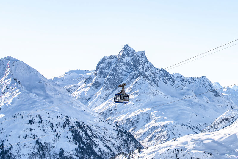 Area sciistica di St. Anton am Arlberg, paesaggi montani innevati in vacanza all'Hotel Die Arlbergerin