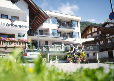 Hotelansicht die Arlbergerin