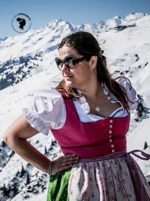 Powder Skiing St. Anton Authority