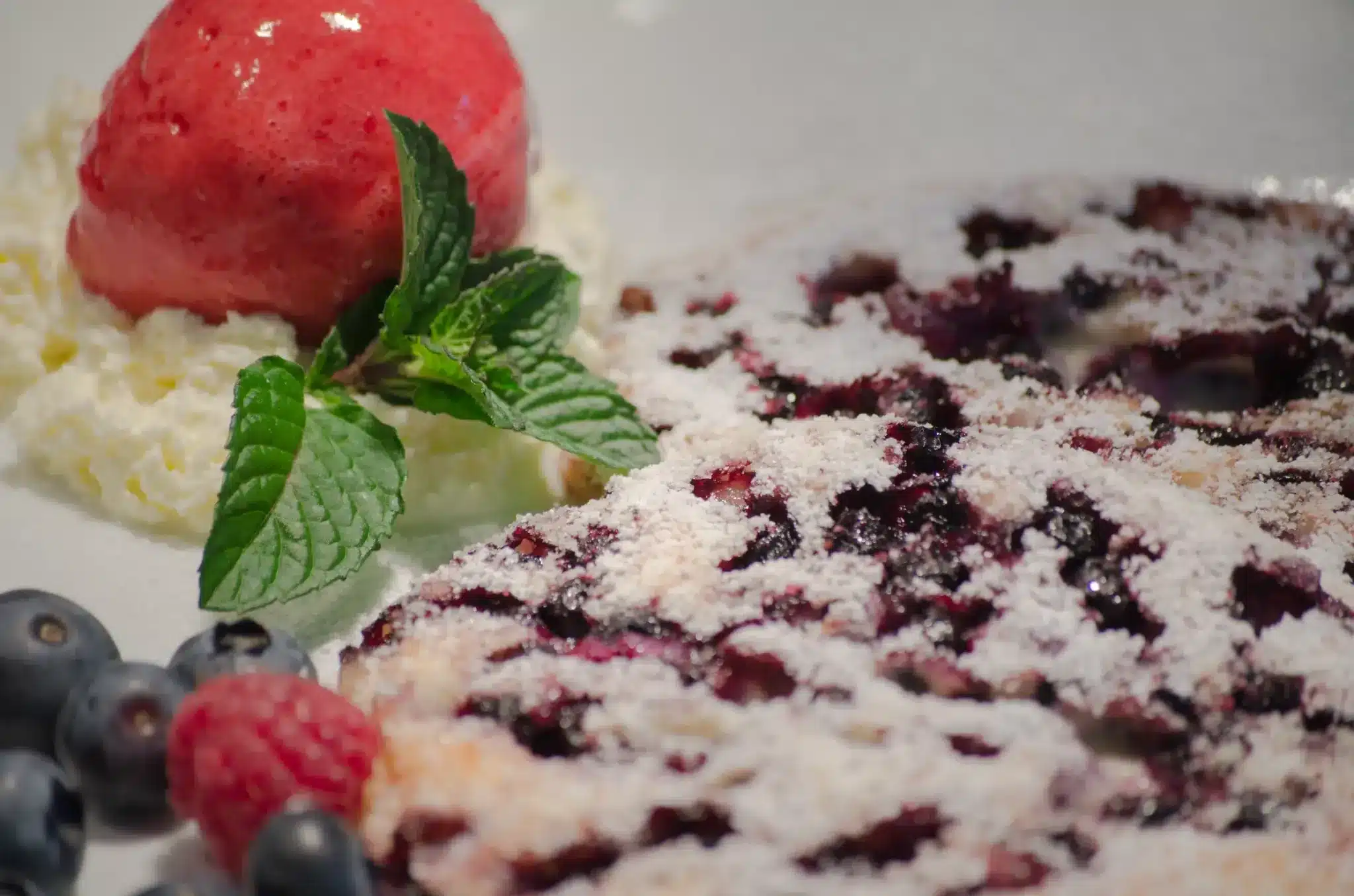 Startseite 26 Blueberry pancake dessert with raspberry sorbet and fresh berries