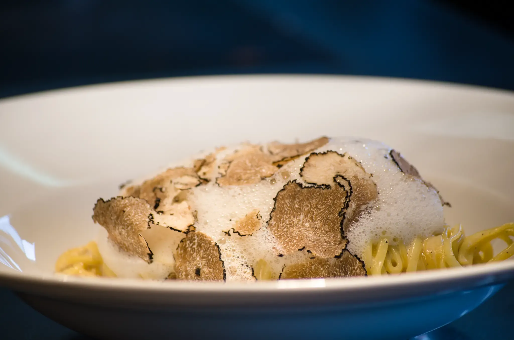 Startseite 31 Pasta with freshly shaved truffle